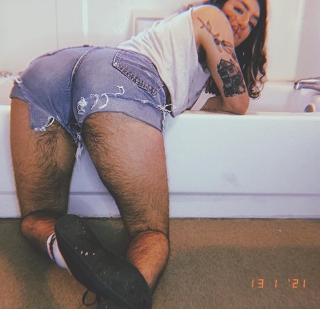 Olive Wren OnlyFans