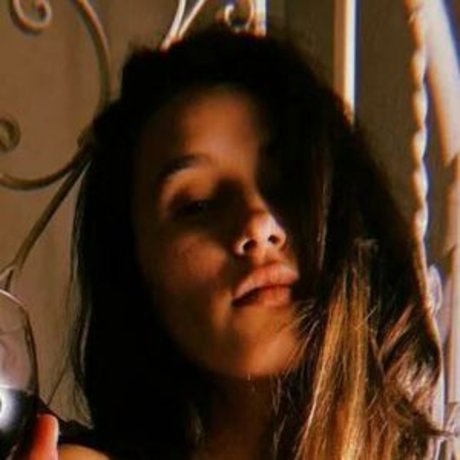 Nahá fotka uniklých OnlyFans od Nayvi Diaz