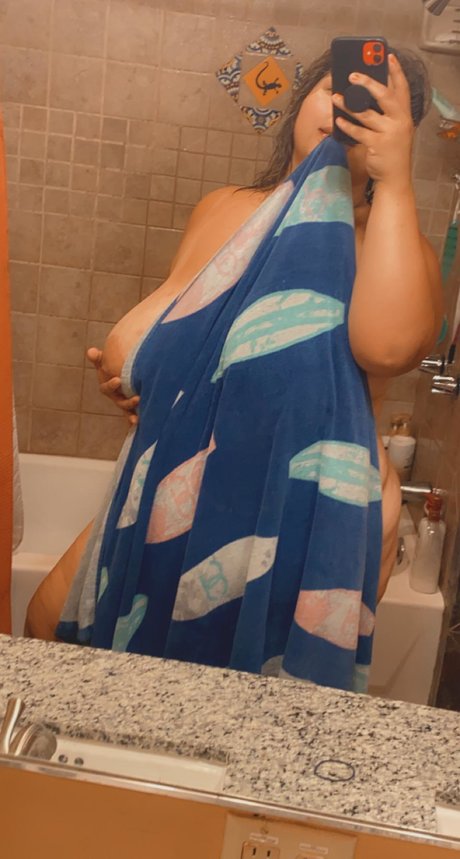 Bbw Essence Xoxo