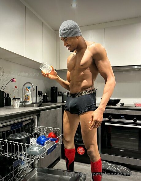 Nahá fotka uniklých OnlyFans od Akonnewanliss