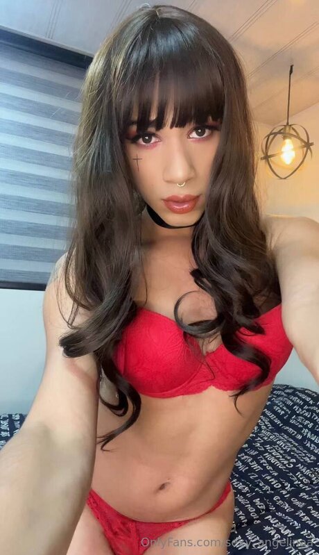 Sexy Angelinaa
