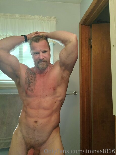 Naken lekkede OnlyFans-bilde av Jimnast816