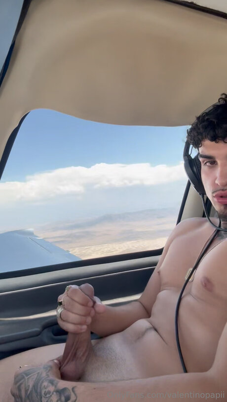 Nahá fotka uniklých OnlyFans od Valentinopapii
