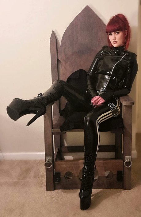 Naken lekkede OnlyFans-bilde av Misu Eevee