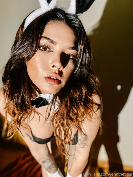 Naakte gelekte OnlyFans-foto van Jennifer Dawn
