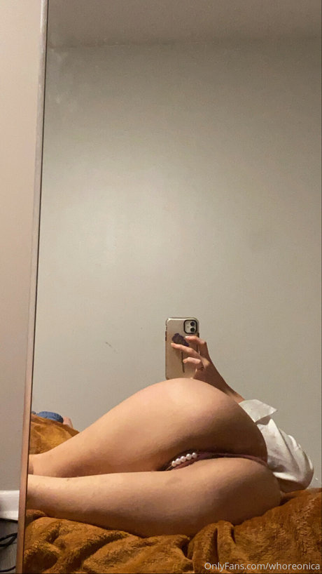 Nahá fotka uniklých OnlyFans od Whoreonica