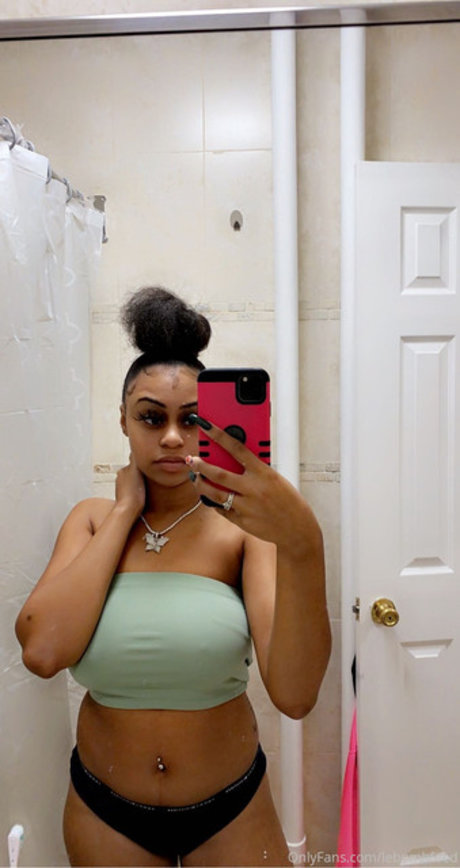 Kayla Le Bomb