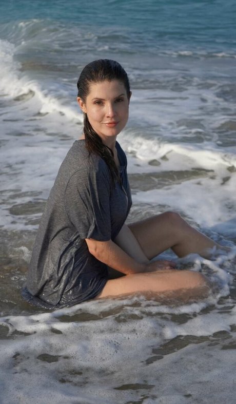 Amanda Cerny