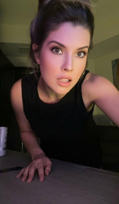 Amanda Cerny