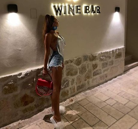 Naken lekkede OnlyFans-bilde av Kristina Penava