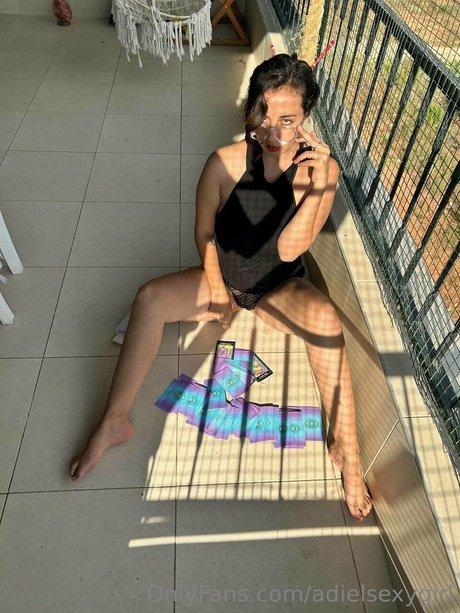 Alaston vuotanut OnlyFans-kuva Adiel