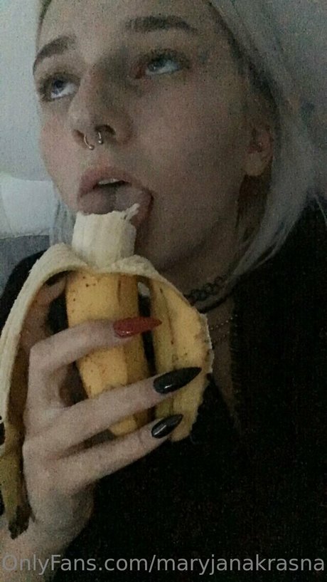 Alasti lekkinud OnlyFans-i pilt Maryjanakrasnapanna