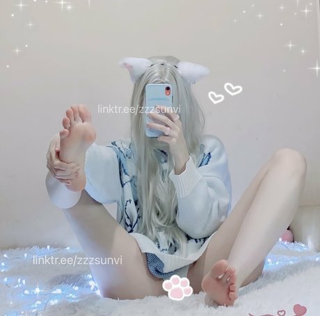 Nahá fotka uniklých OnlyFans od Zzzsunvi