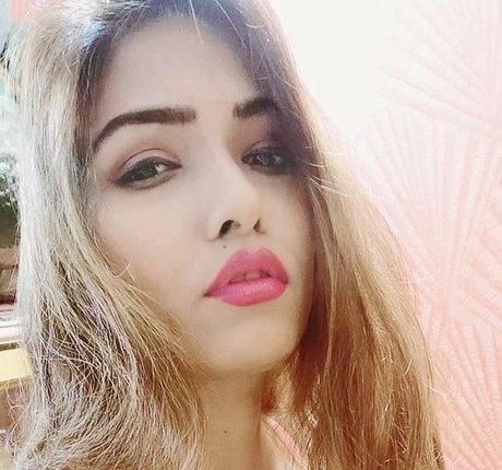 Naken lekkede OnlyFans-bilde av Zoya Rathore
