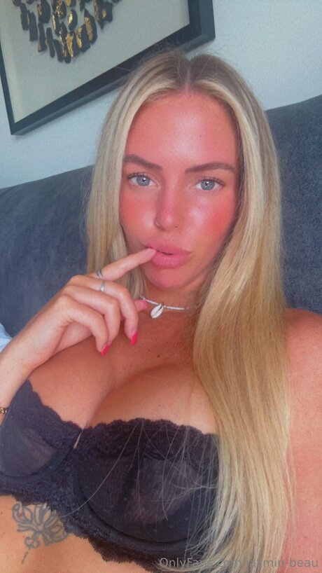 Jazmin Beau