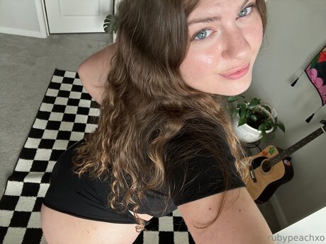Rubypeachxo