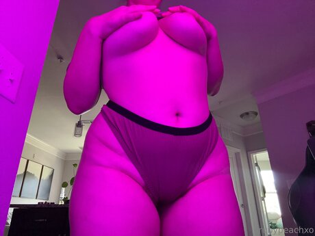 Rubypeachxo