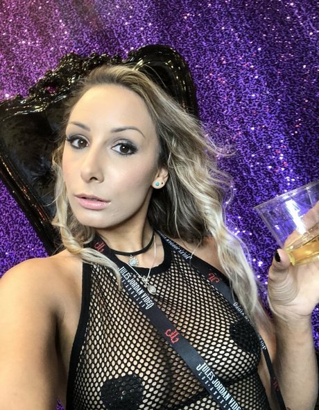 Mariah Leonne