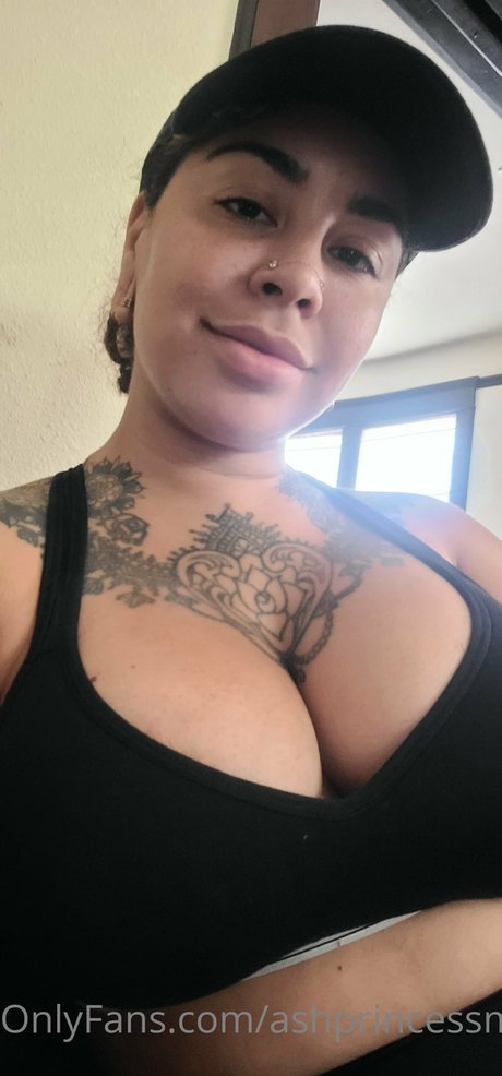 Foto desnuda filtrada de OnlyFans de Midna Ash