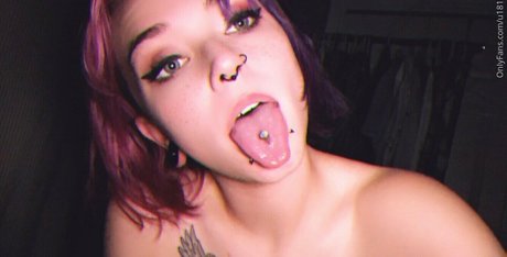 Nacktes geleaktes OnlyFans-Foto von Shi121200