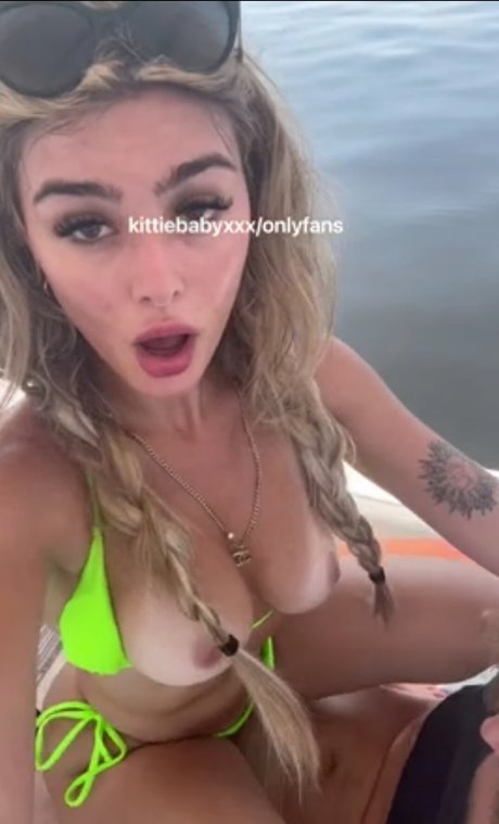 Naken läckt OnlyFans-bild av Kittie Baby