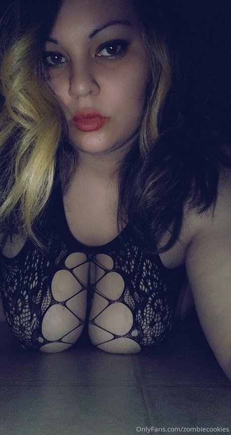 Naken läckt OnlyFans-bild av Zombiecookies