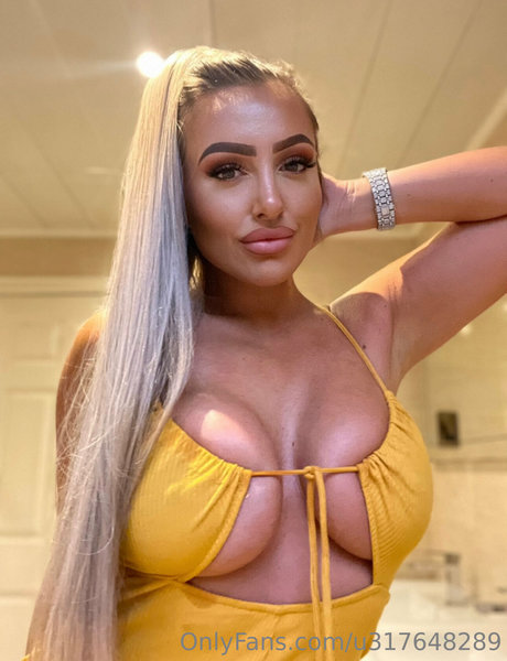 Nahá fotka uniklých OnlyFans od Abigalexo