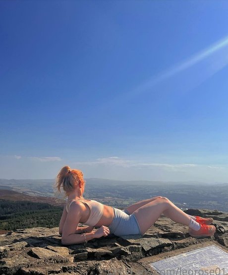 Nahá fotka uniklých OnlyFans od Leo Rose