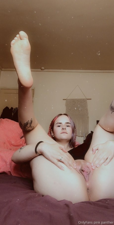 Alasti lekkinud OnlyFans-i pilt Pinkfingers