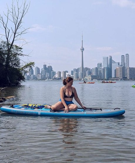 Nahá fotka uniklých OnlyFans od Zoe Bishop