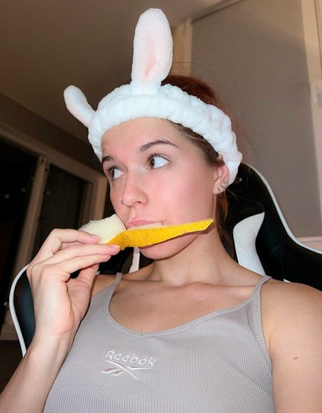 Nahá fotka uniklých OnlyFans od Shulyyyyyy