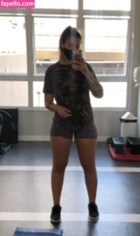 Elana Dara