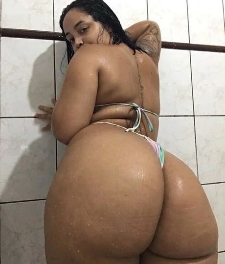 Alaston vuotanut OnlyFans-kuva Nathalia Ottoni