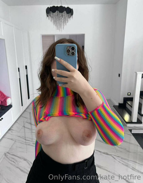 Naken lekkede OnlyFans-bilde av Katehotfire