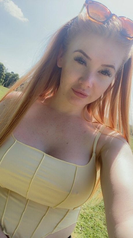 Alaston vuotanut OnlyFans-kuva Bellegrace