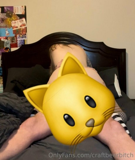 Naken lekkede OnlyFans-bilde av Craftbeerbitch