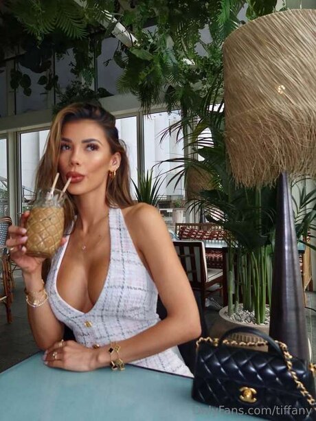 Alaston vuotanut OnlyFans-kuva Tiffany