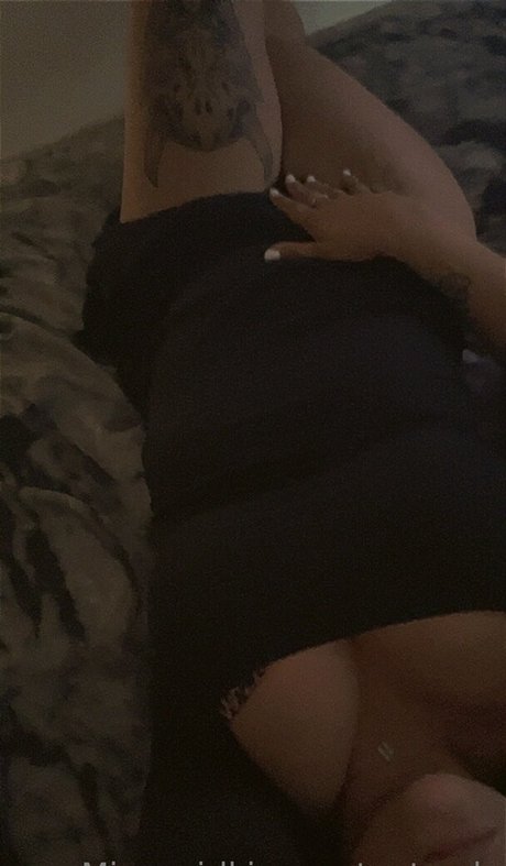 Foto di nudo di fuga di OnlyFans di Mirrorgirlkim