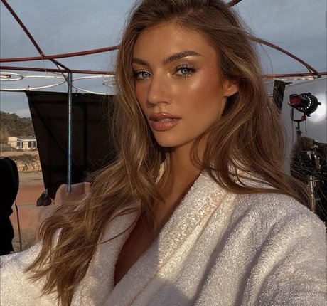 Lorena Rae