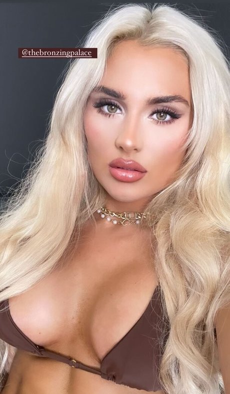 Nahá fotka uniklých OnlyFans od Tiffany Stratton