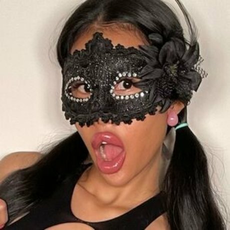 Foto di nudo di fuga di OnlyFans di Hotwives Xxx