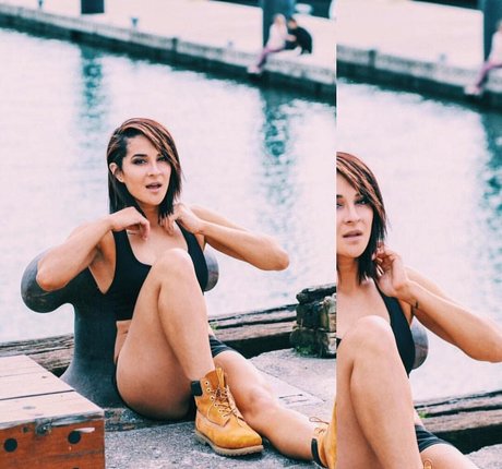 Naken lekkede OnlyFans-bilde av Dakota Kai