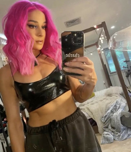 Dakota Kai