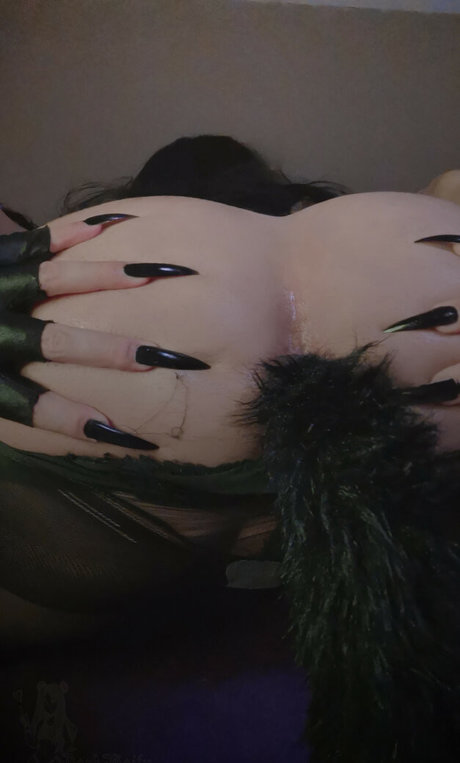 Darkwaifutrap
