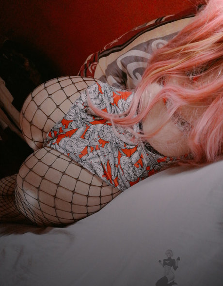 Darkwaifutrap