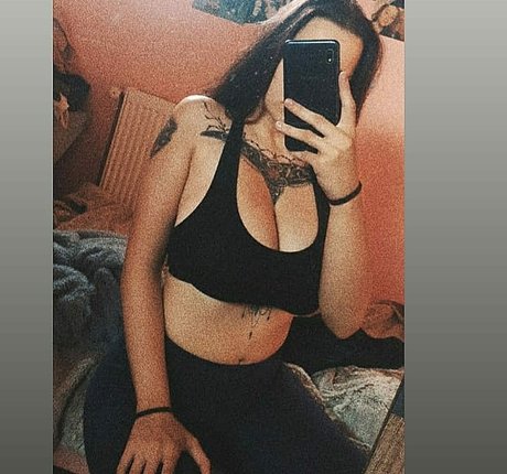 Foto nua vazada do OnlyFans de Suzizvonar