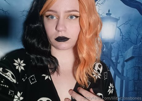 Lilithcrossbones
