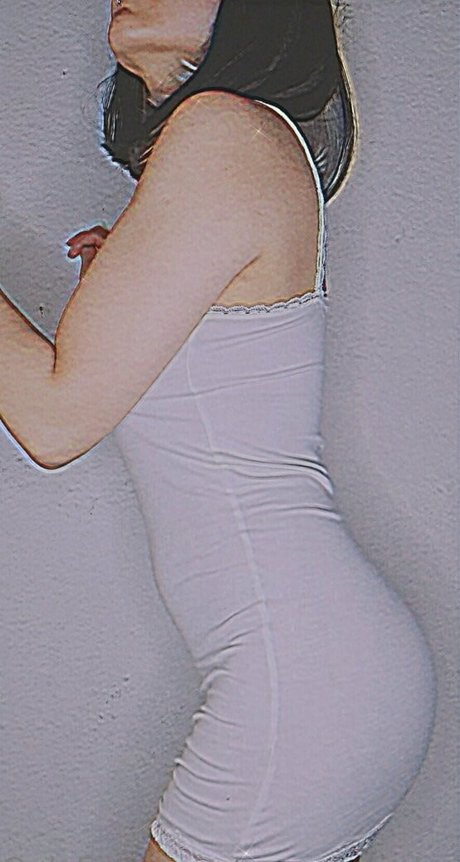 Nahá fotka uniklých OnlyFans od Emmadarkmetal