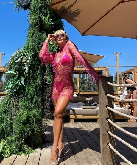 Foto di nudo di fuga di OnlyFans di Ashley Roberts