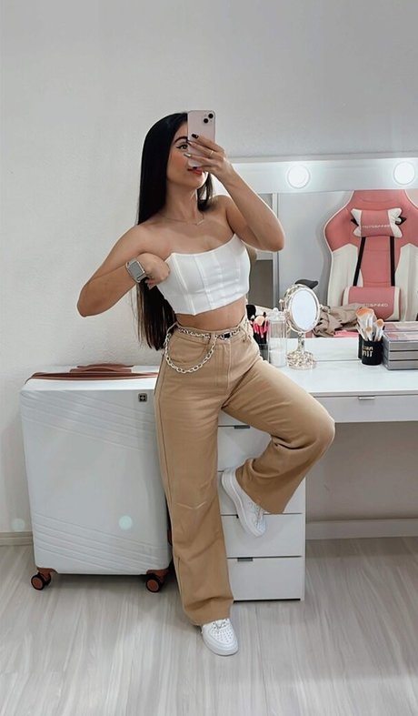 Foto nua vazada do OnlyFans de Larissa Costa